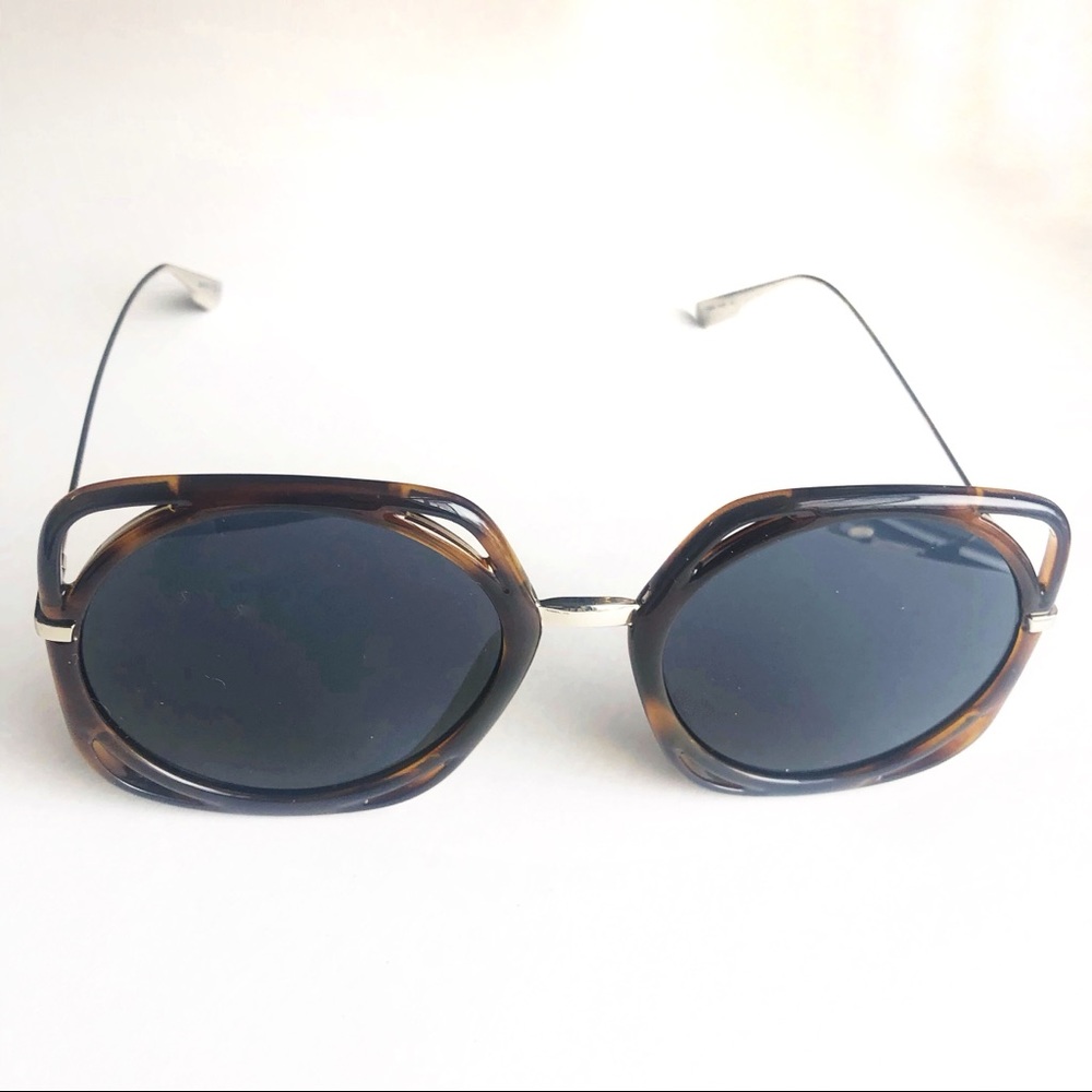 Dior Tortoise Shell Sunglasses - Picture 3 of 13